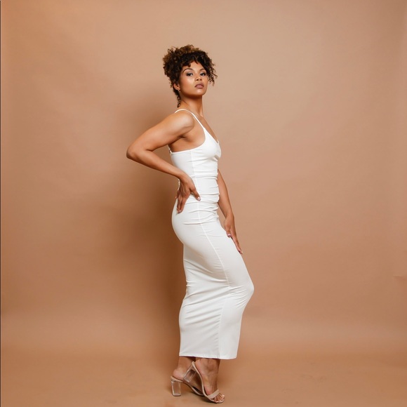 Women’s lightweight dress with spaghetti straps. - Picture 11 of 12